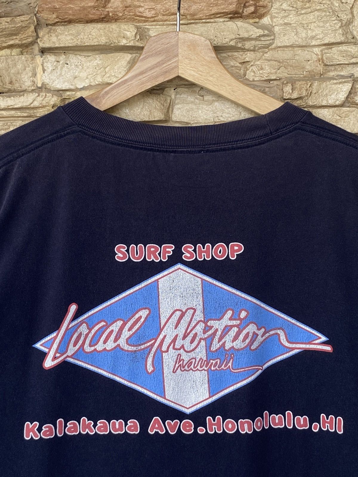 Vintage Vintage 90s Local Motion Hawaii Backhit Logo Print Surfing Tees Size US XL / EU 56 / 4 - 3 Thumbnail