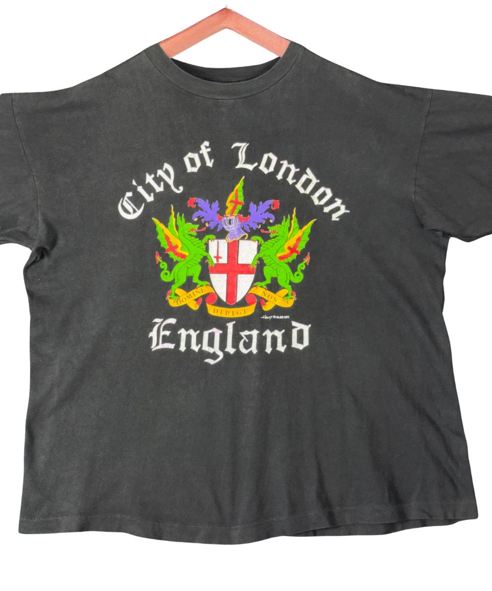 Vintage Vintage City of London England Dragon Crest Tee 90s Size US XL / EU 56 / 4 - 7 Thumbnail