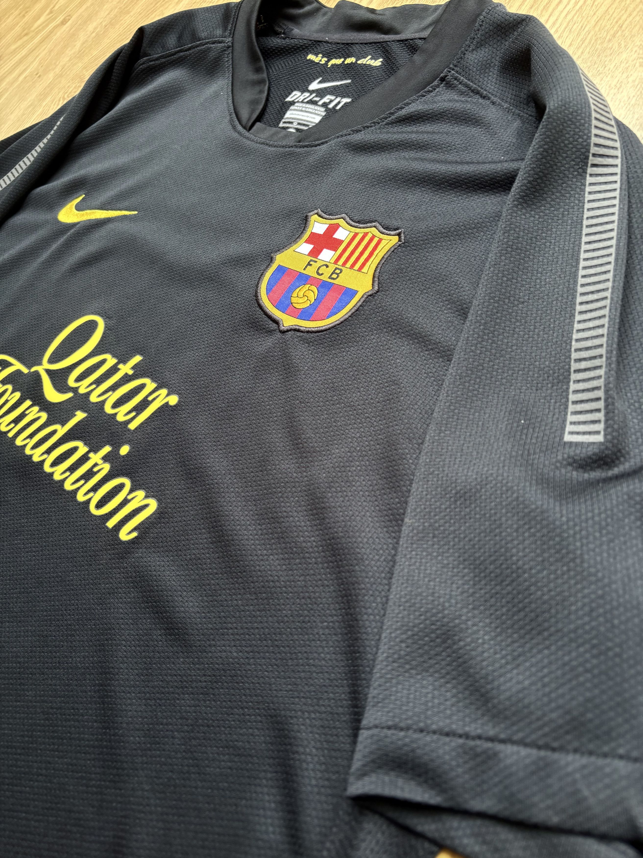 Nike FC Barcelona 2011/12 Away Jersey – Fàbregas #4 – Size L Size US L / EU 52-54 / 3 - 5 Thumbnail