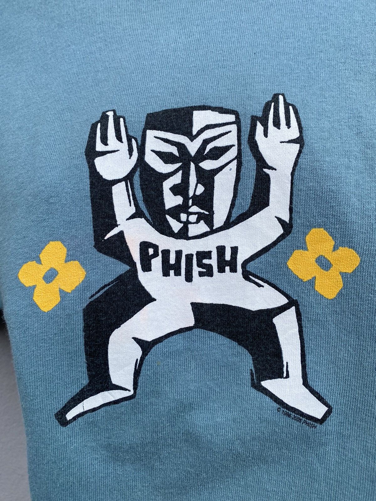 Band Tees × Designer × Vintage Vintage 2005 PHISH The Island Tour Artwork by Dan Sharp Size US S / EU 44-46 / 1 - 6 Thumbnail