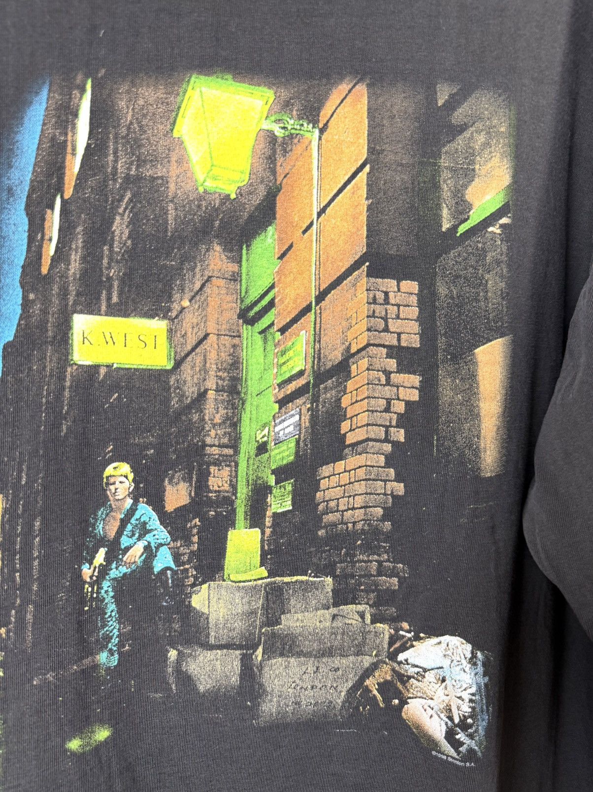 Band Tees Vintage 1998 David Bowie Ziggy Stardust Tour T Shirt Size US XL / EU 56 / 4 - 4 Thumbnail