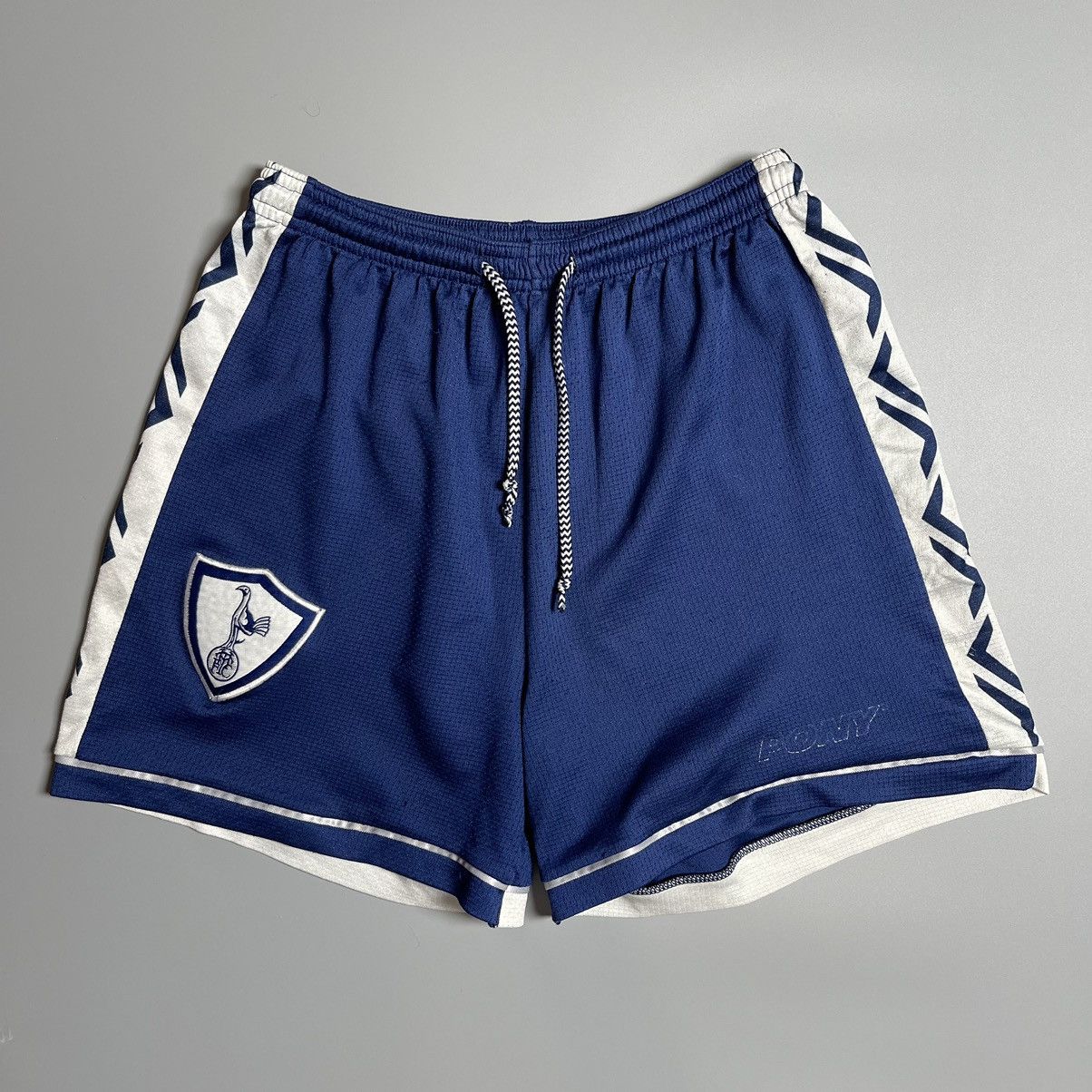 PONY × Vintage TOTTENHAM HOTSPURS PONY 1995/1997 FOOTBALL HOME SHORTS Size US 31 - 1 Thumbnail