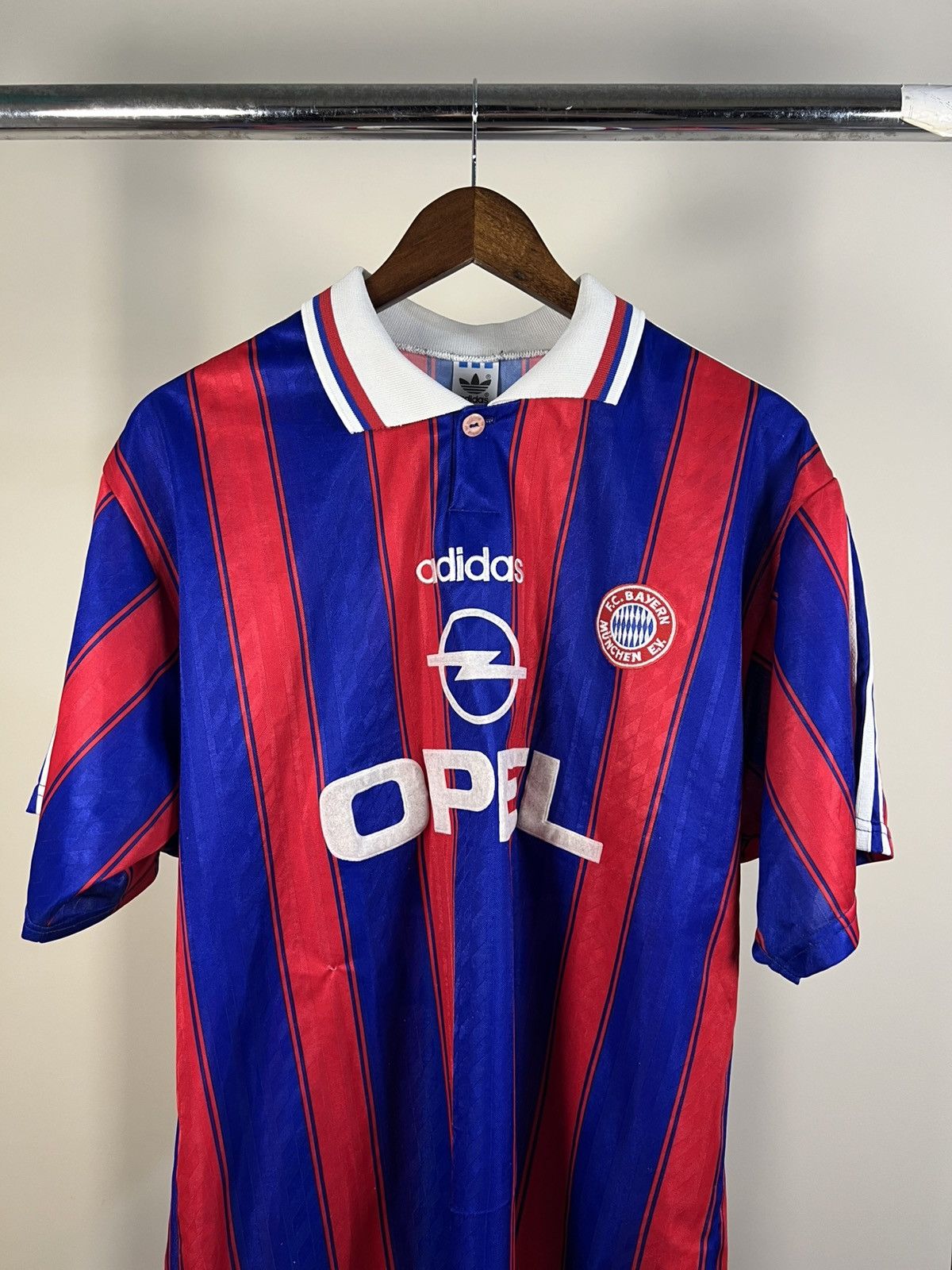 Adidas Bayern Munich 1995 Soccer #18 Klinsmann Adidas Jersey Sz L Size US L / EU 52-54 / 3 - 2 Thumbnail