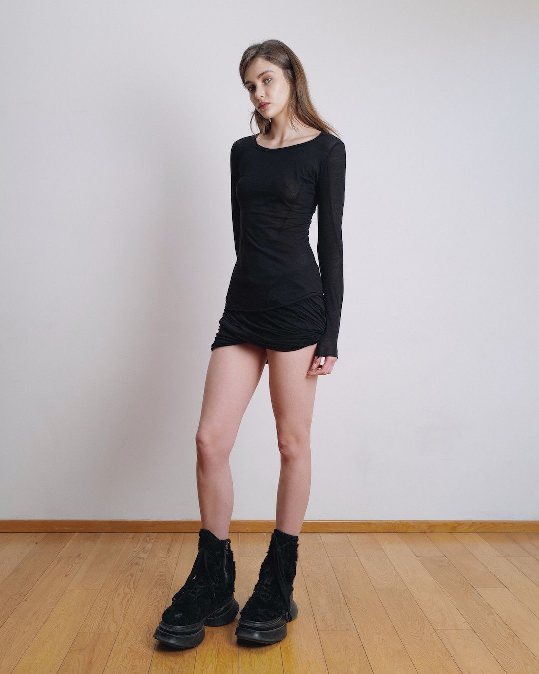 Other ASSYMETRIC TWISTED LONGSLEEVE Size L / US 10 / IT 46 - 6 Thumbnail