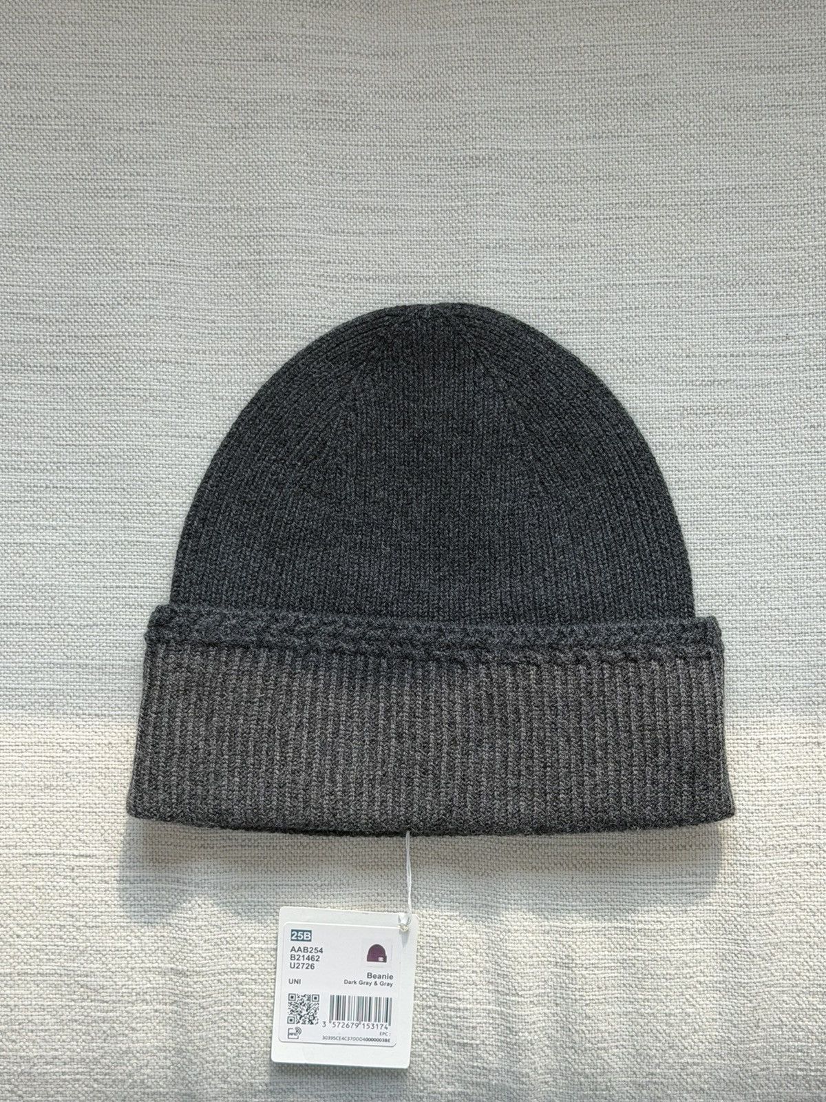 Chanel Chanel 25B grey cashmere beanie Size ONE SIZE - 2 Thumbnail