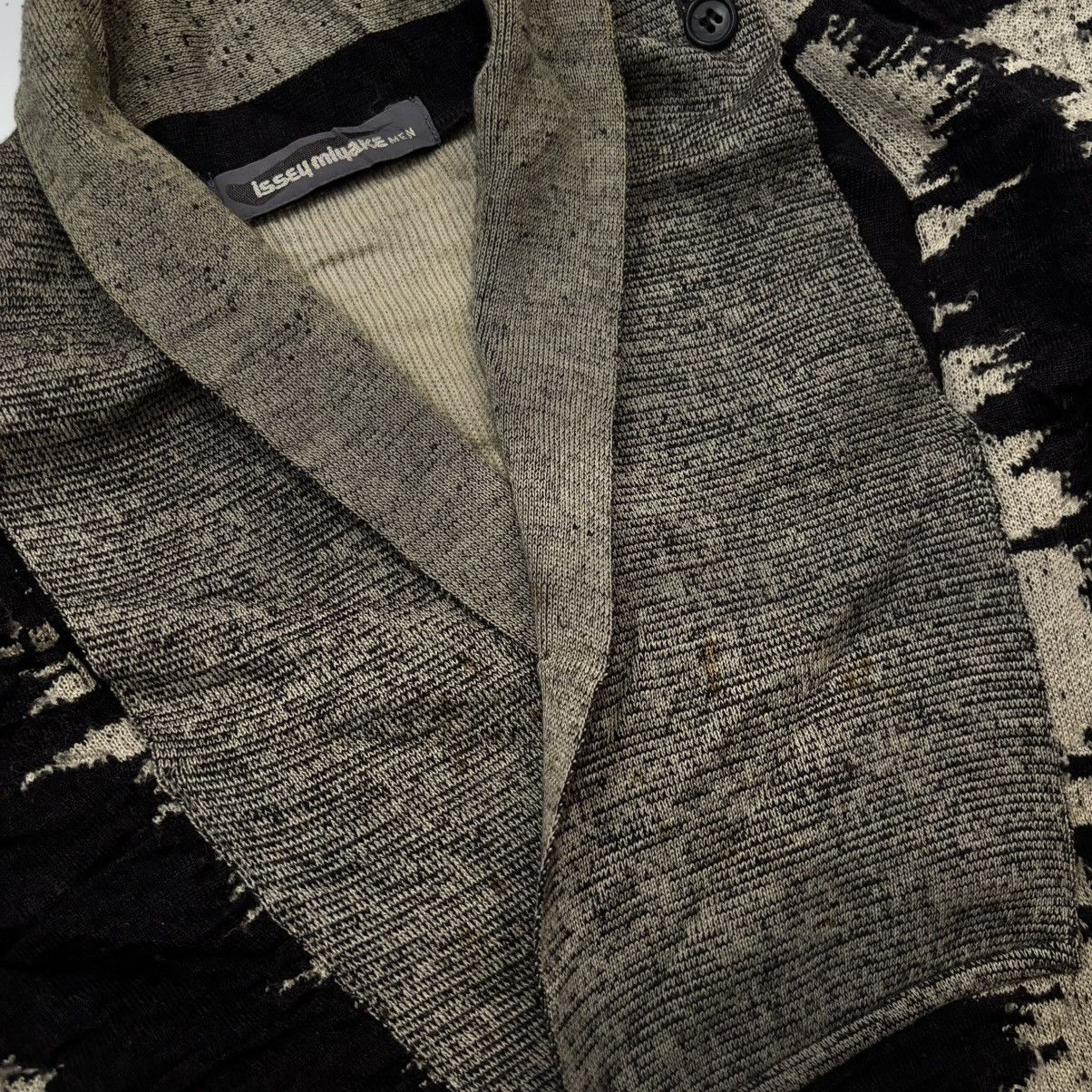 Issey Miyake Vintage 1980s Issey Miyake Ikat Knit Shawl Cardigan Size US S / EU 44-46 / 1 - 5 Thumbnail
