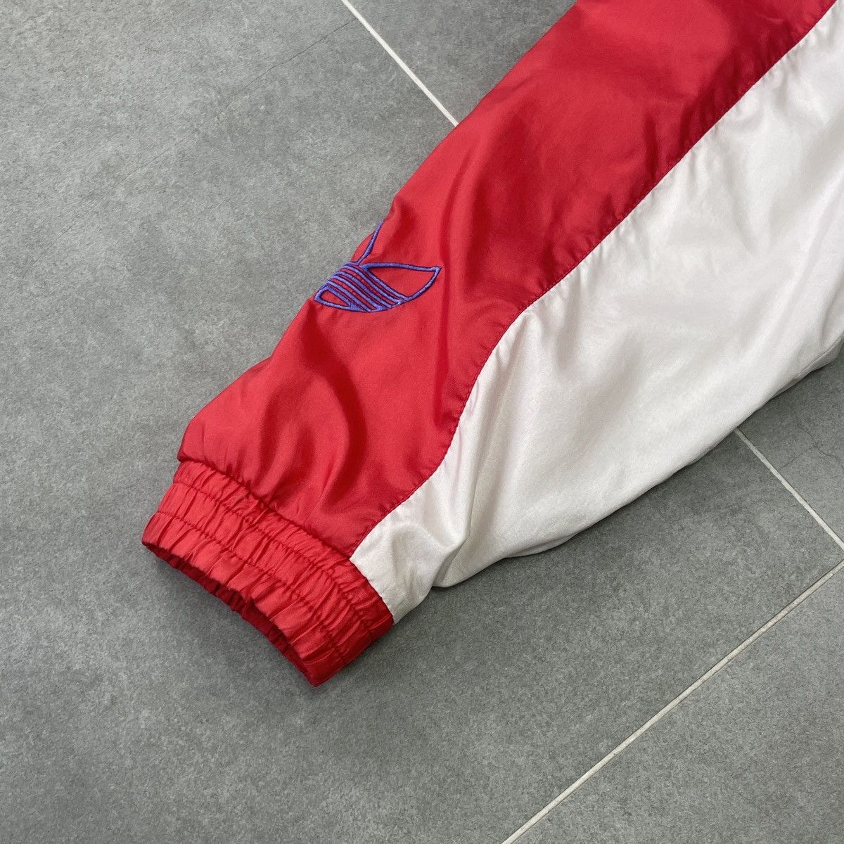 Adidas × Vintage Vintage Adidas Nylon Track Jacket Size M Size US M / EU 48-50 / 2 - 21 Thumbnail