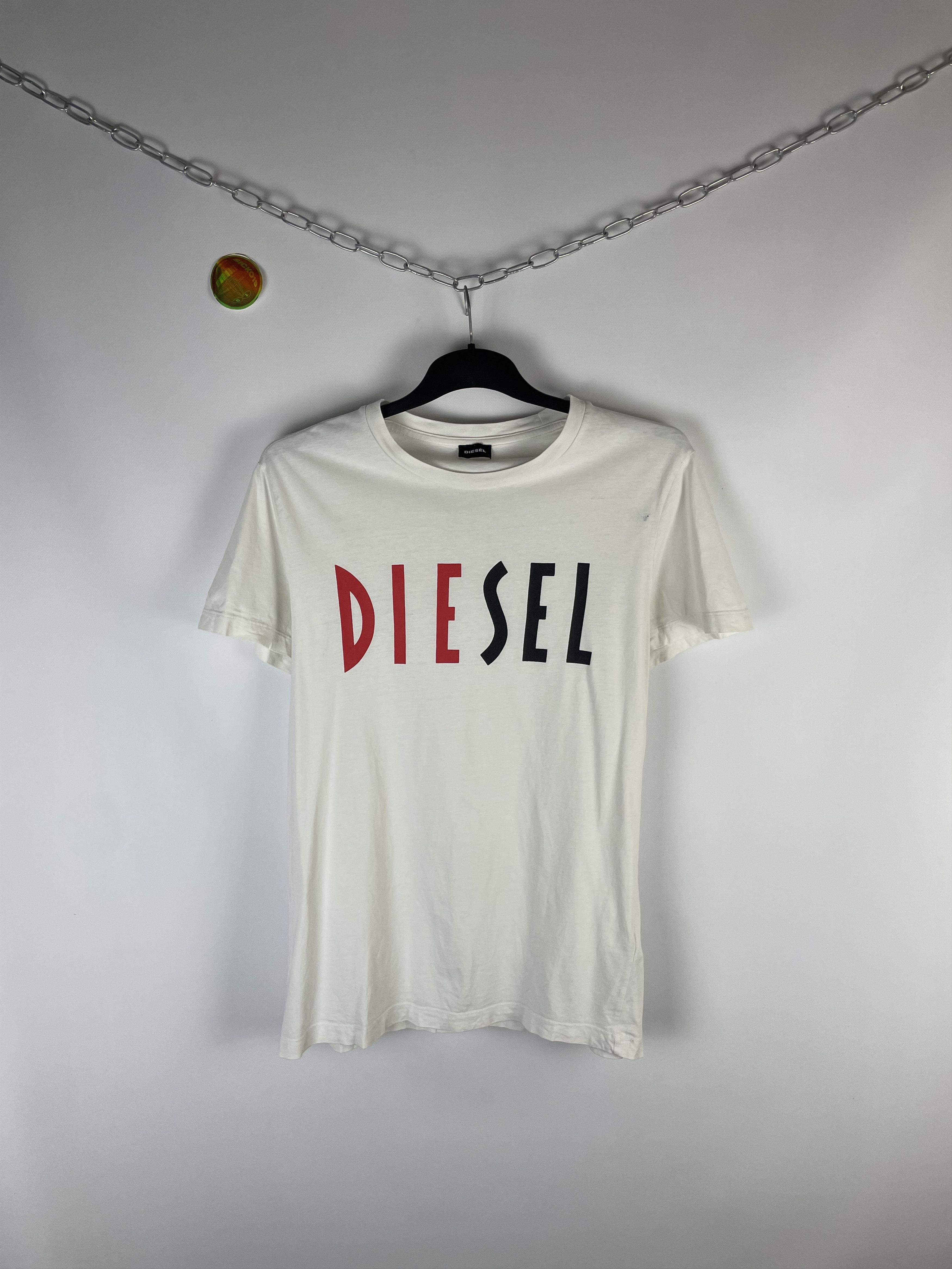 Tシャツ・カットソー DIESEL Men T Shirts A16672 0AIJU141 White Men's T-shirt with tonal logo embroidery | White | Diesel