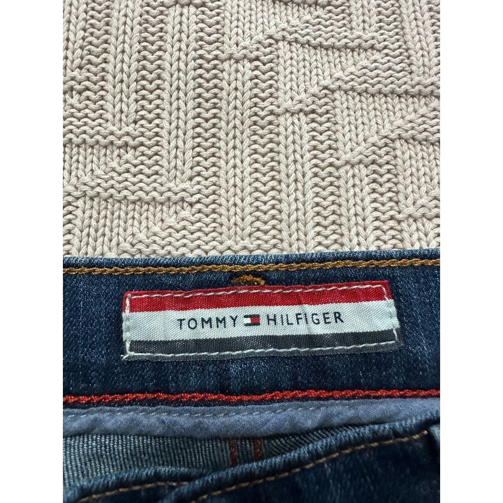 Tommy Hilfiger Tommy Hilfiger Y2K straight leg jeans size 30 Size US 30 / EU 46 - 4 Thumbnail
