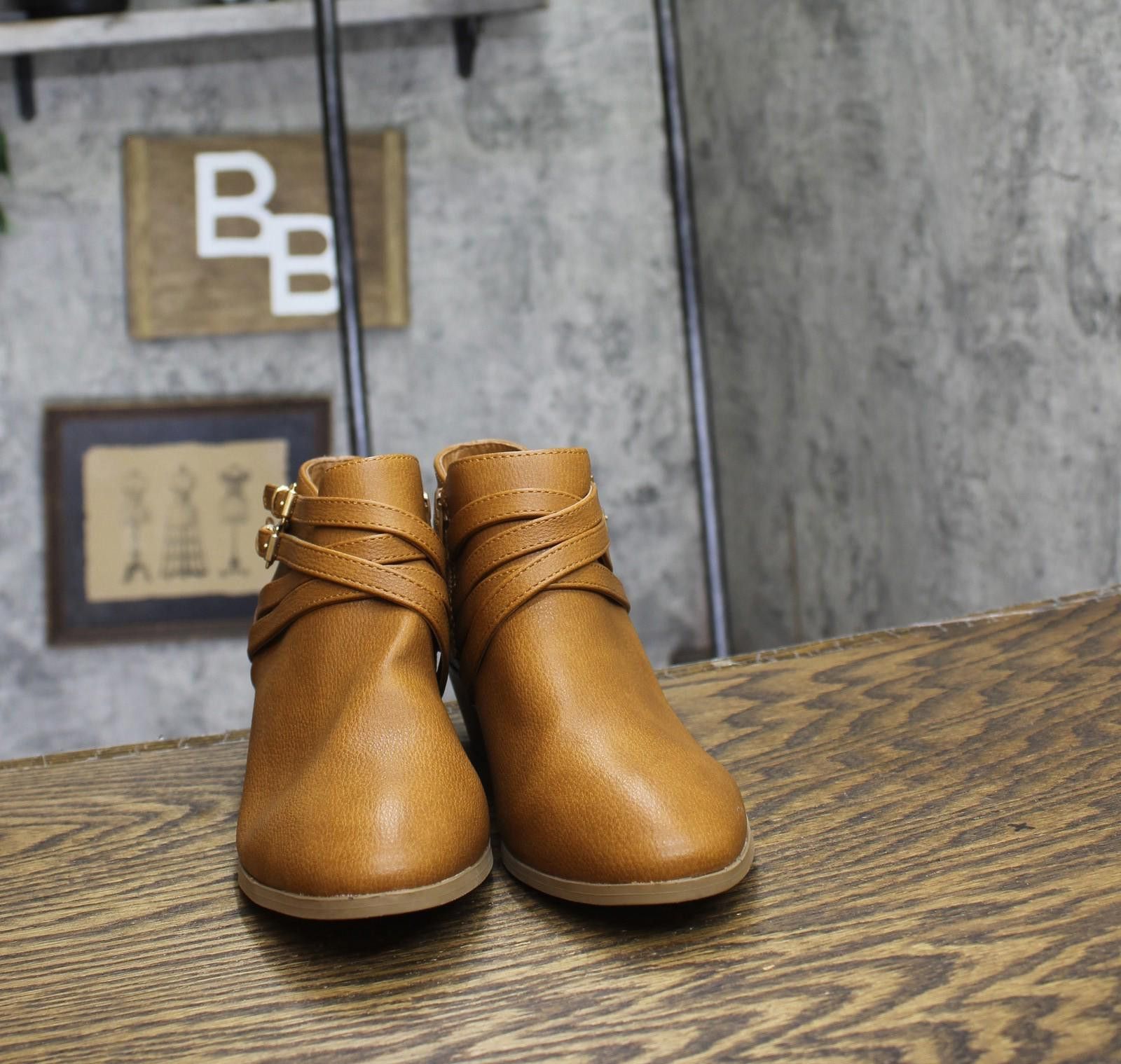 Style & Co Style & Co. Womens Strappy Buckle Boots Tan Brown 6.5m Size US 6.5 / IT 36.5 - 3 Thumbnail