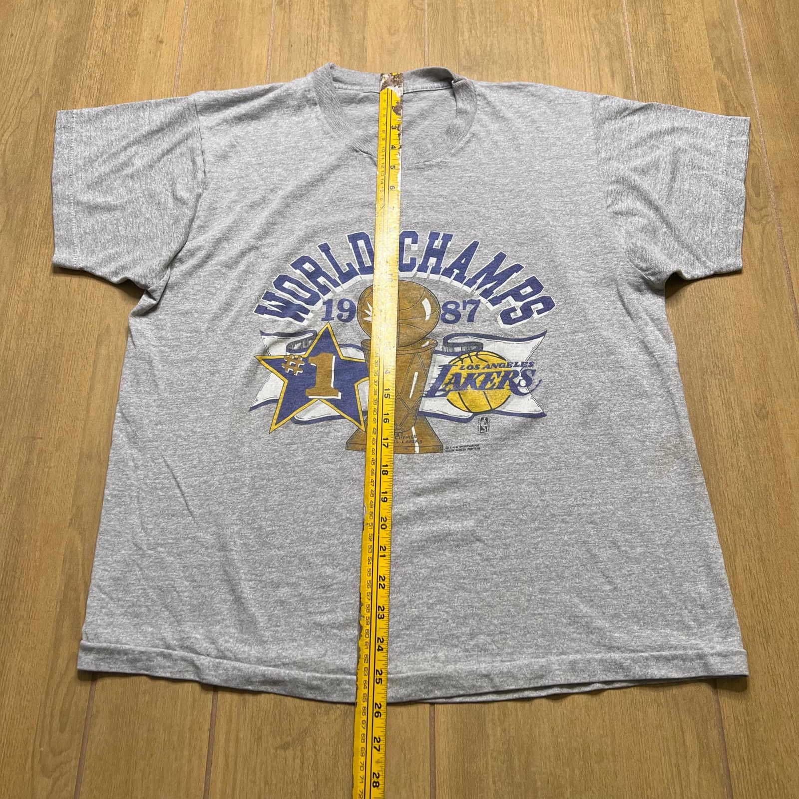Vintage Vintage 80s Los Angeles Lakers Champions Gray T Shirt Men XL Size US XL / EU 56 / 4 - 7 Thumbnail