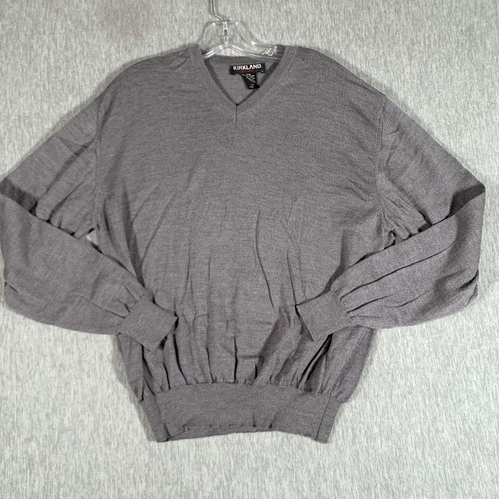 Vintage Kirkland Signature Sweater Mens Medium Gray V-Neck Pullover 100% Merino Wool Knit Slim Ribbed Cuffs Hem Boys? Size US M / EU 48-50 / 2 - 2 Thumbnail