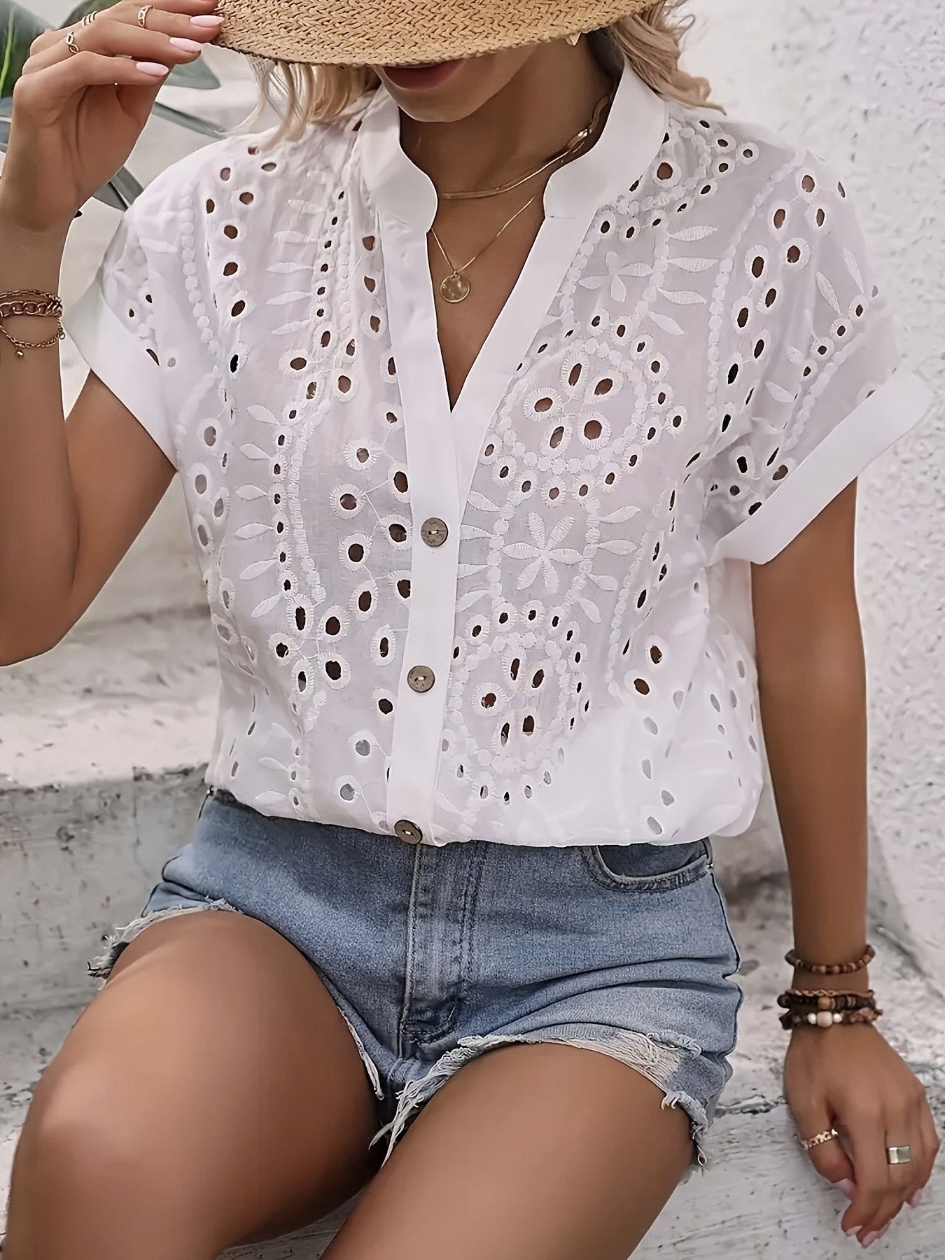 Other Solid Eyelet Button Front Shirt Casual Short Sleeve Shirt Size M / US 6-8 / IT 42-44 - 6 Thumbnail