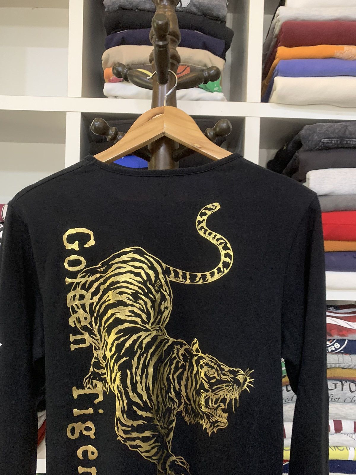 Vintage Shiny Ripple Panthera Tigris Size US S / EU 44-46 / 1 - 8 Thumbnail