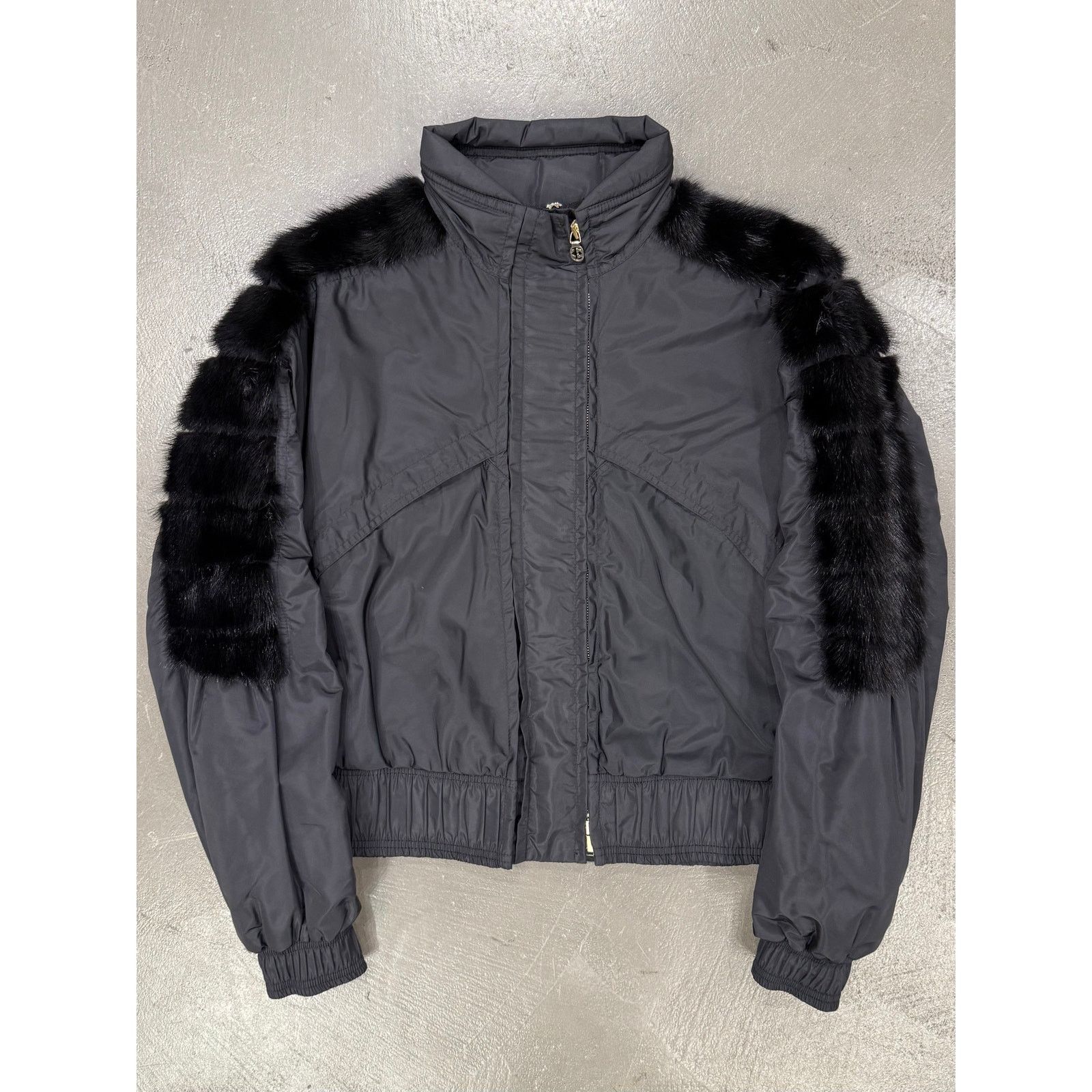 Gucci A/W2004 Gucci by Tom Ford real fur ski jacket Size XS / US 0-2 / IT 36-38 - 1 Thumbnail