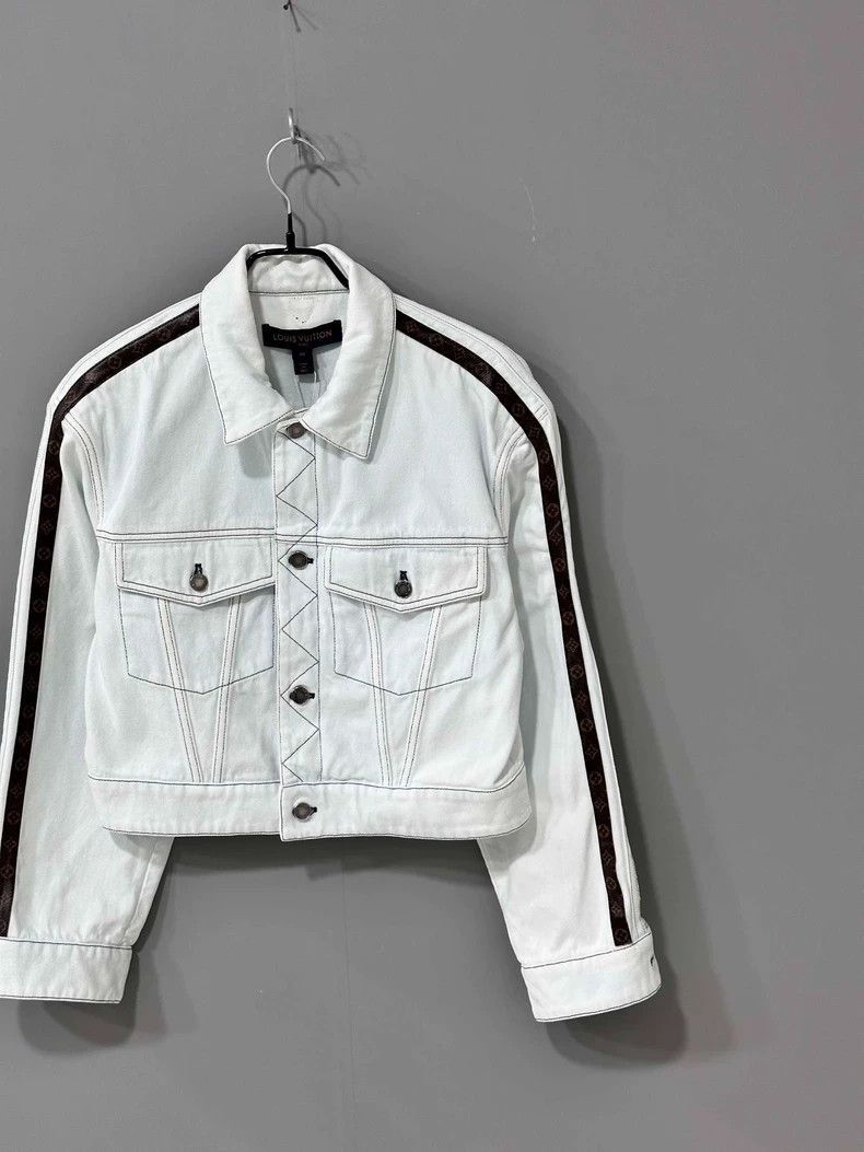 Louis Vuitton Louis Vuitton Denim Jacket with Stripes -2505 Size M / US 6-8 / IT 42-44 - 2 Thumbnail