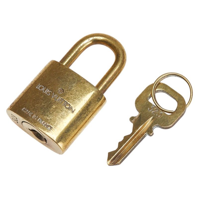 Louis Vuitton Louis Vuitton Cadena Padlock Key Set Metal Key Chain DUTY FREE for USA