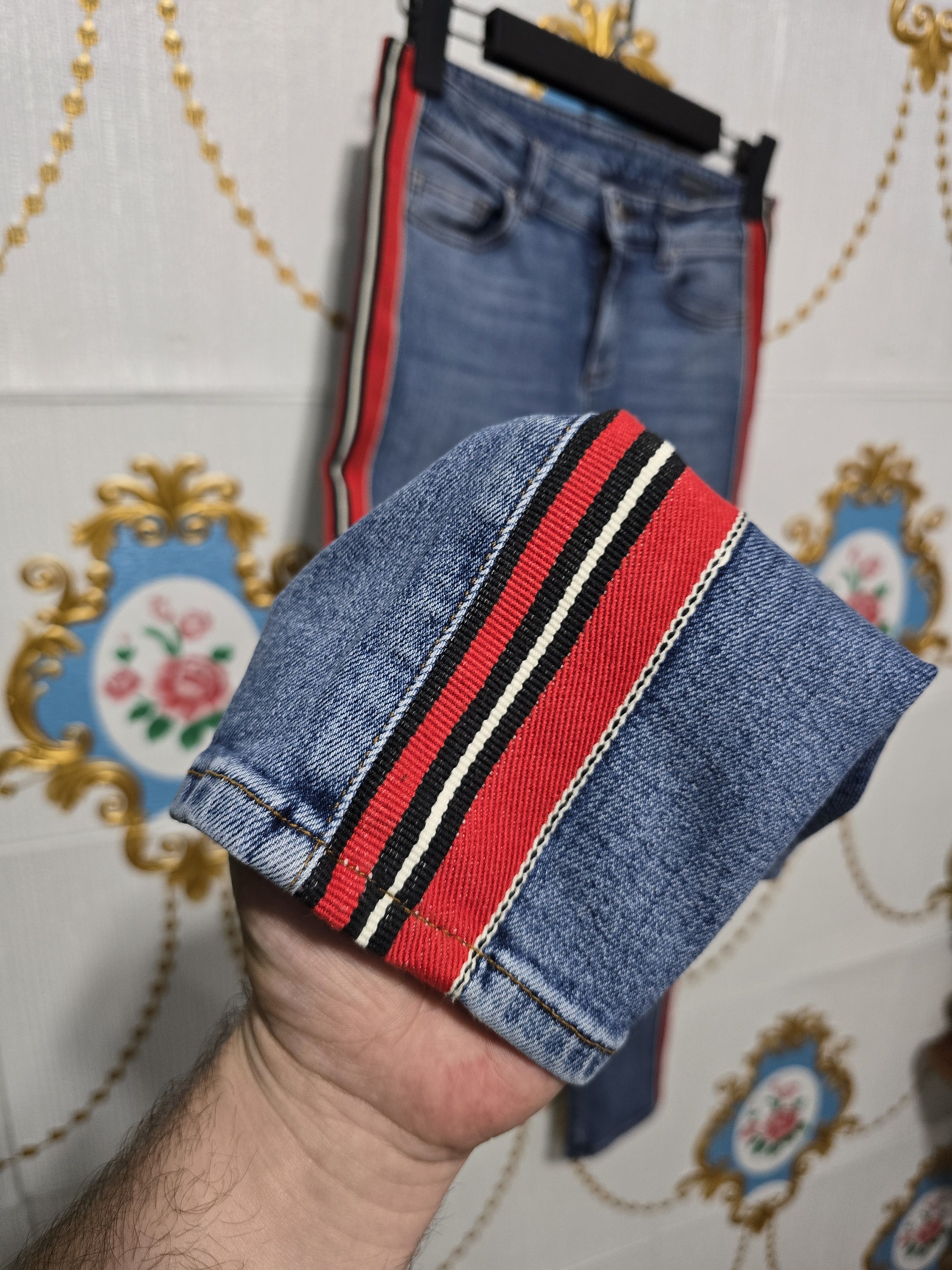 Alexander McQueen Alexander McQueen jeans, WOMEN'S SMALL w26 ,BEAUTIFUL new Size 26" / US 2 / IT 38 - 6 Thumbnail