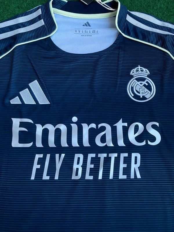 Adidas Adidas Real Madrid 25/26 Away long sleeve jersey size M Size US M / EU 48-50 / 2 - 4 Thumbnail
