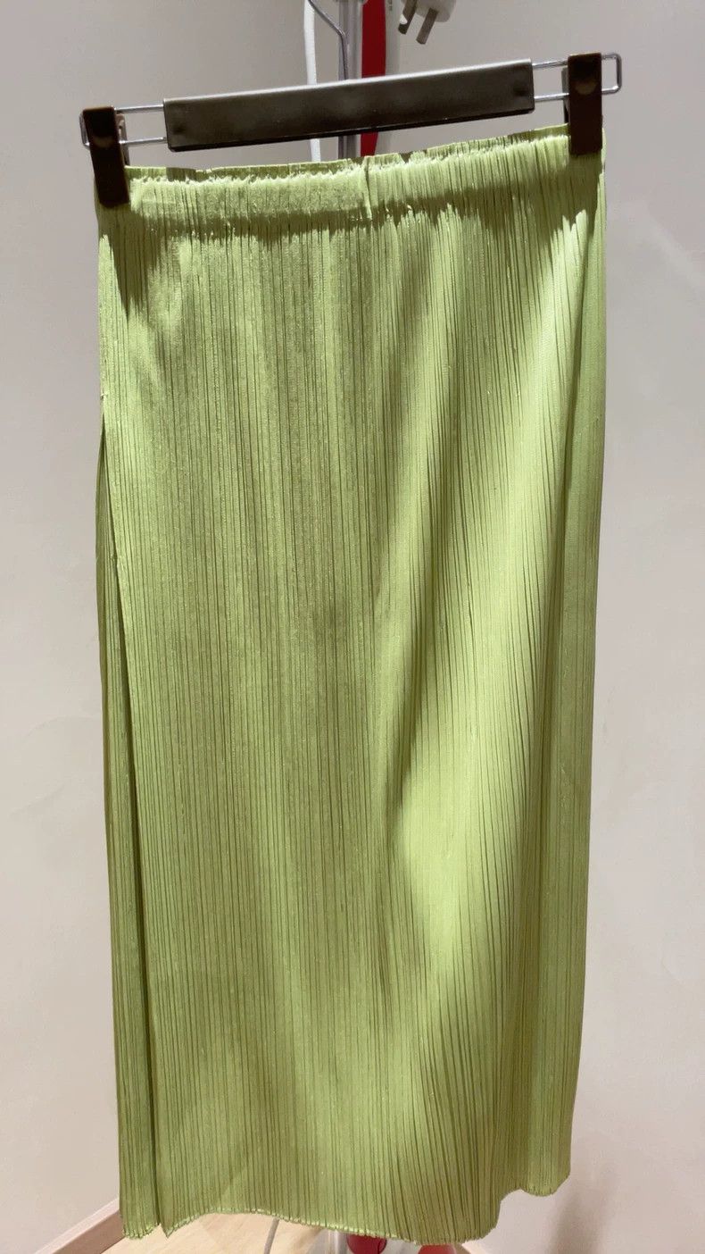 Issey Miyake issey miyake size:3 Green pleated skirt Size 42" / US 20 - 4 Thumbnail