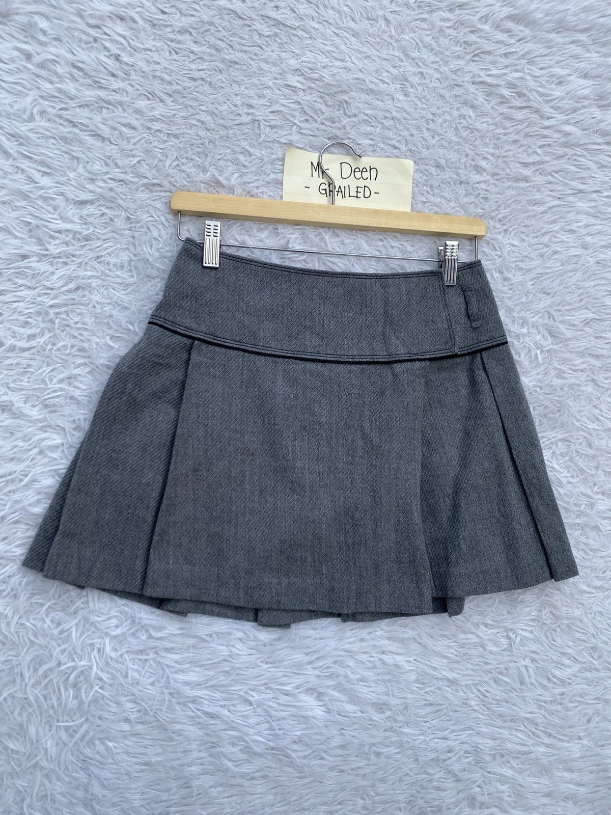 Burberry Rare Vintage Burberry Pleats Mini Skirt Size 27" / US 4 / IT 40 - 2 Thumbnail