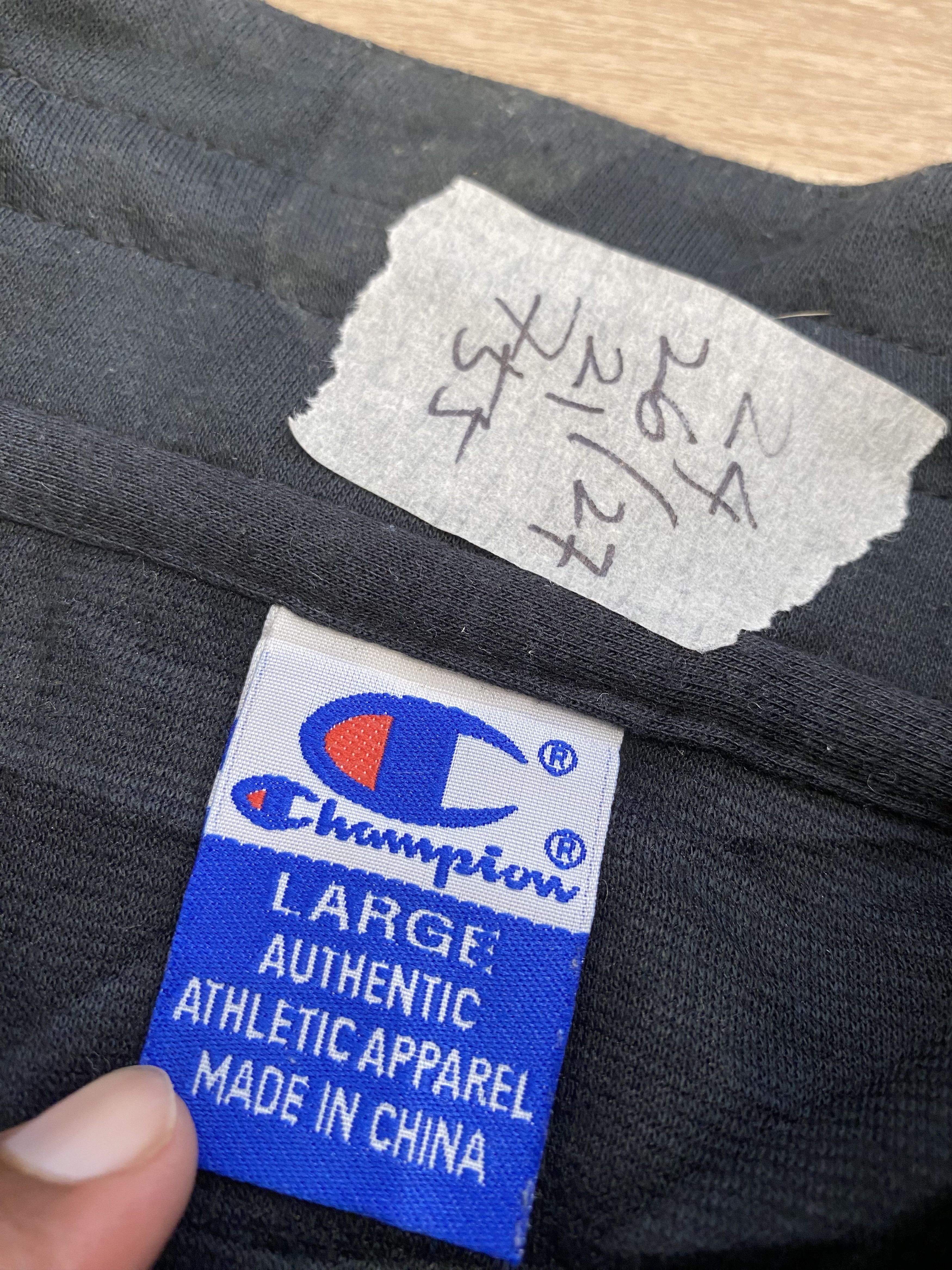 Champion VINTAGE CHAMPION SWEATSHIRT BIG LOGO SIZE XL Size US XL / EU 56 / 4 - 6 Thumbnail