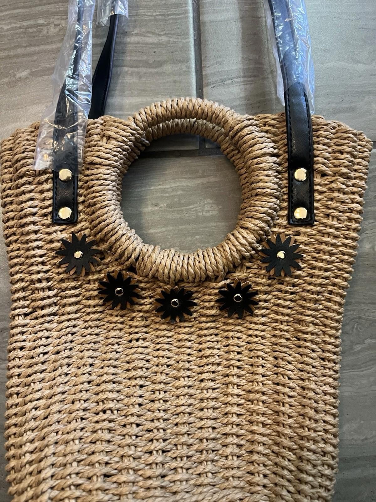 The Unbranded Brand Small Straw Hand Woven Floral Shoulder Bag Handbag Size ONE SIZE - 2 Thumbnail