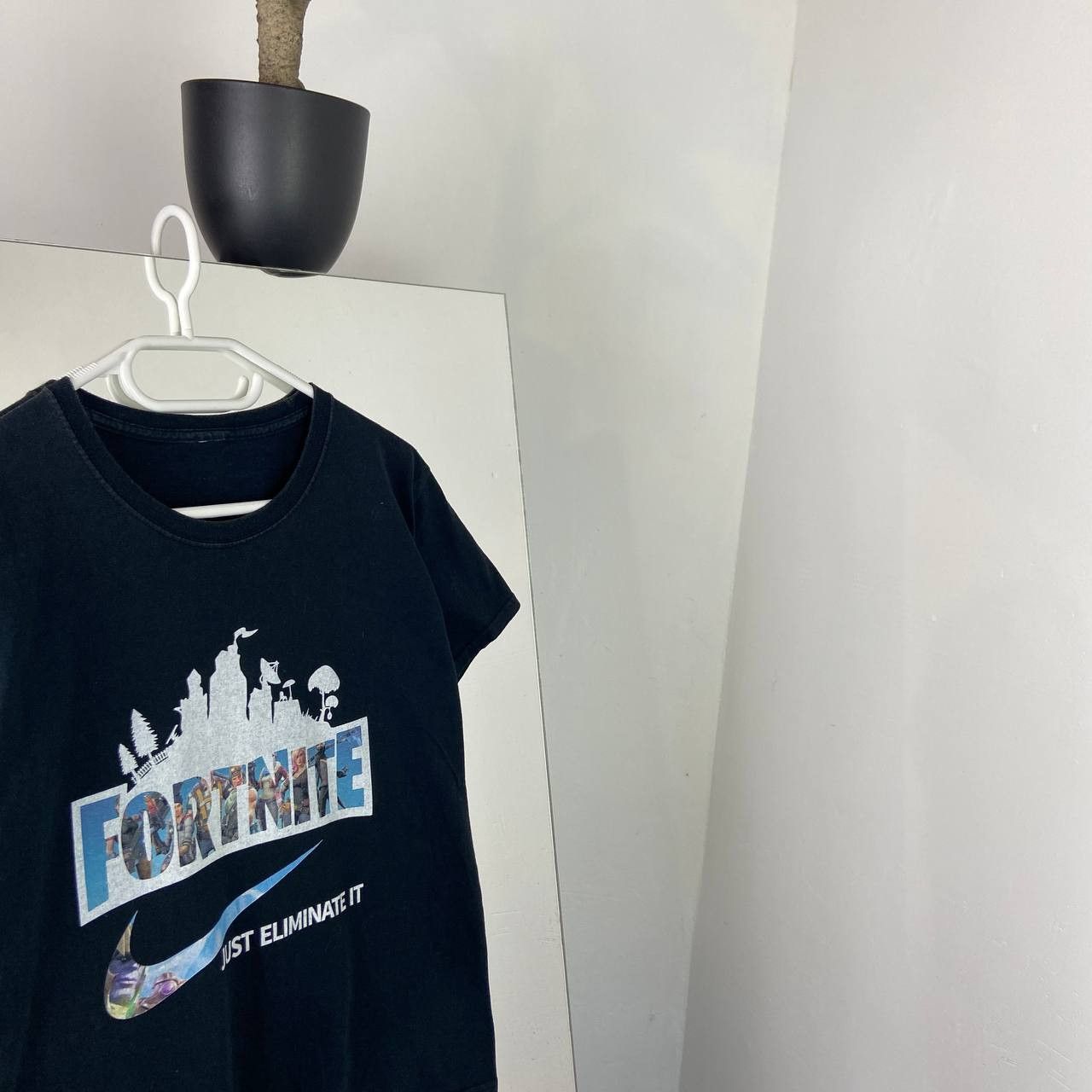 Vintage Fortnite "Just Elimanate It " Nike T-Shirt Size US S / EU 44-46 / 1 - 2 Thumbnail