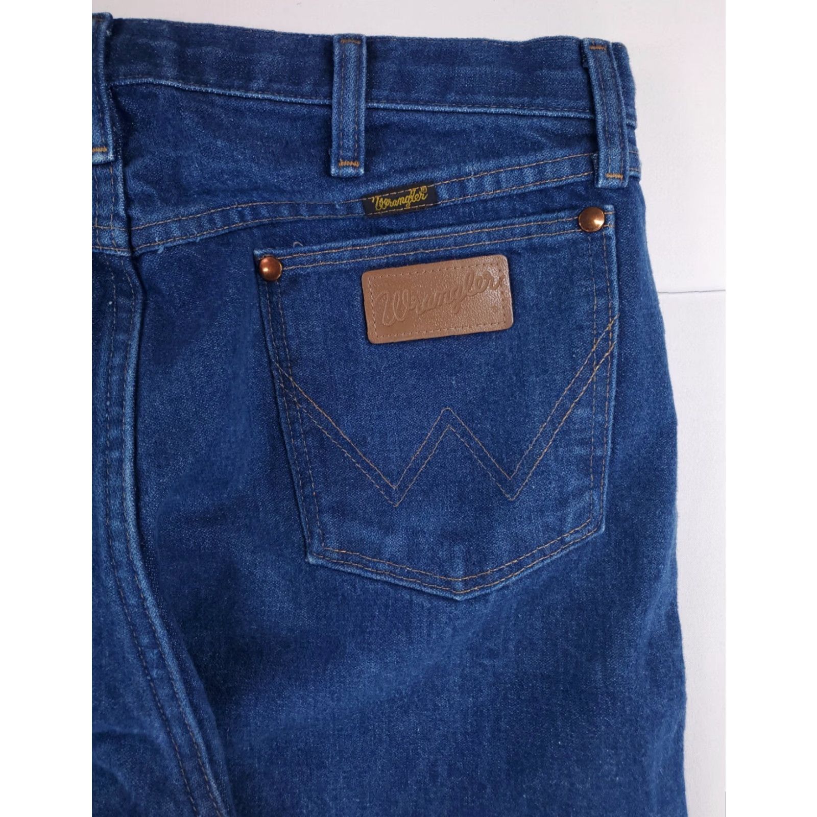 Wrangler VINTAGE Wrangler 13MWZ Jeans Men 35x37 Actual Blue VTG Y2K Straight 37 Inseam Mens Jeans Size US 35 - 5 Thumbnail