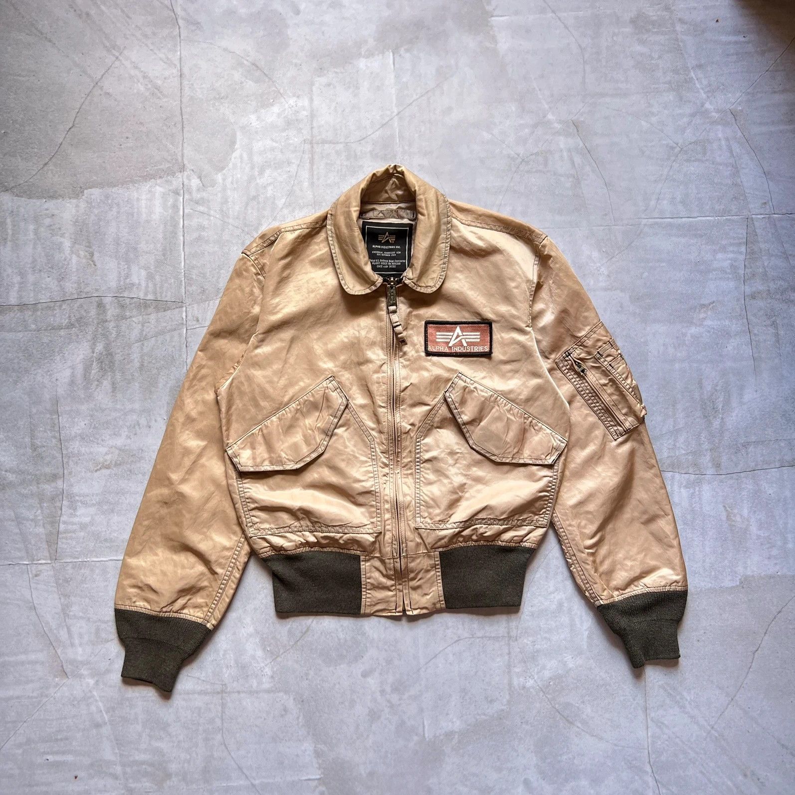 Alpha Industries vintage Alpha Industries bomber jacket army USA CWU-45P Size US M / EU 48-50 / 2 - 1 Thumbnail