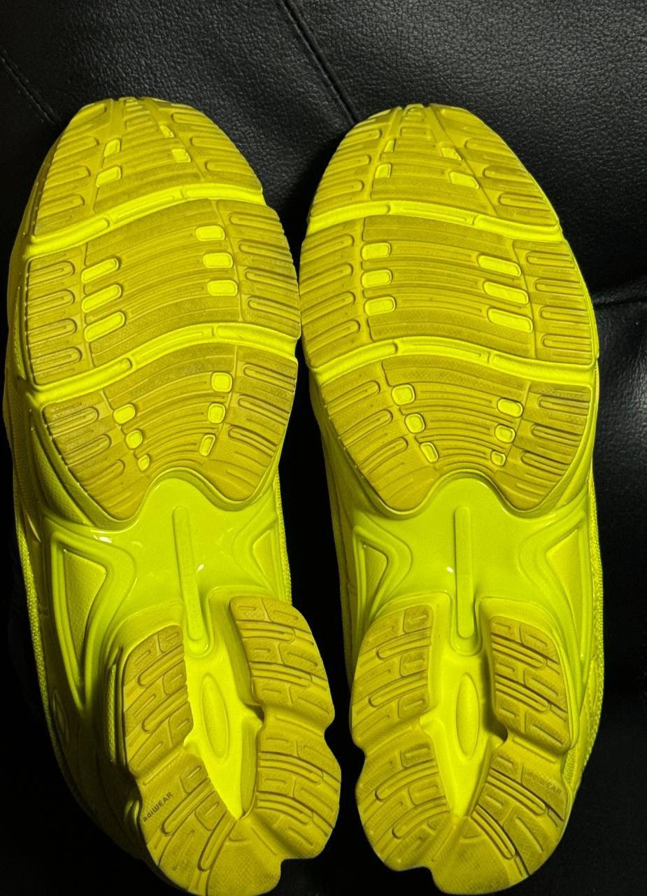 Adidas × Raf Simons 10us Adidas Raf Simons Ozweego Yellow FW18 Size US 10 / EU 43 - 9 Thumbnail