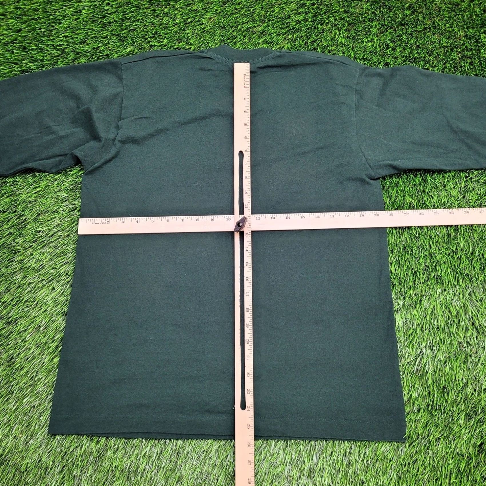 Fruit Of The Loom VINTAGE Beaver-Dam Wrestling Shirt M/L Green 21x26 Graphic Tee Men Size US L / EU 52-54 / 3 - 6 Thumbnail