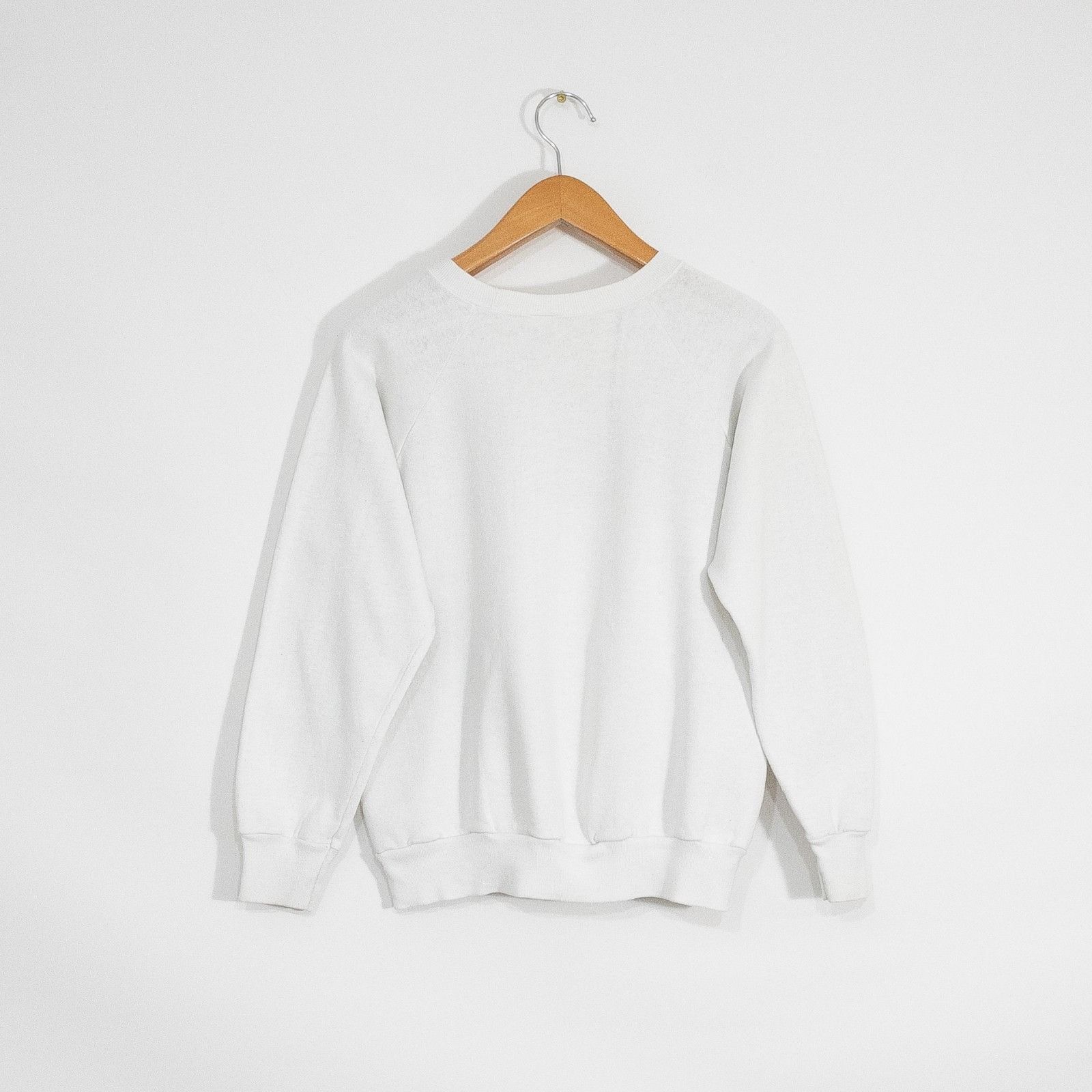 Champion Vintage 80s Champion MIT Sweatshirt Large Distressed Raglan Size US L / EU 52-54 / 3 - 6 Thumbnail