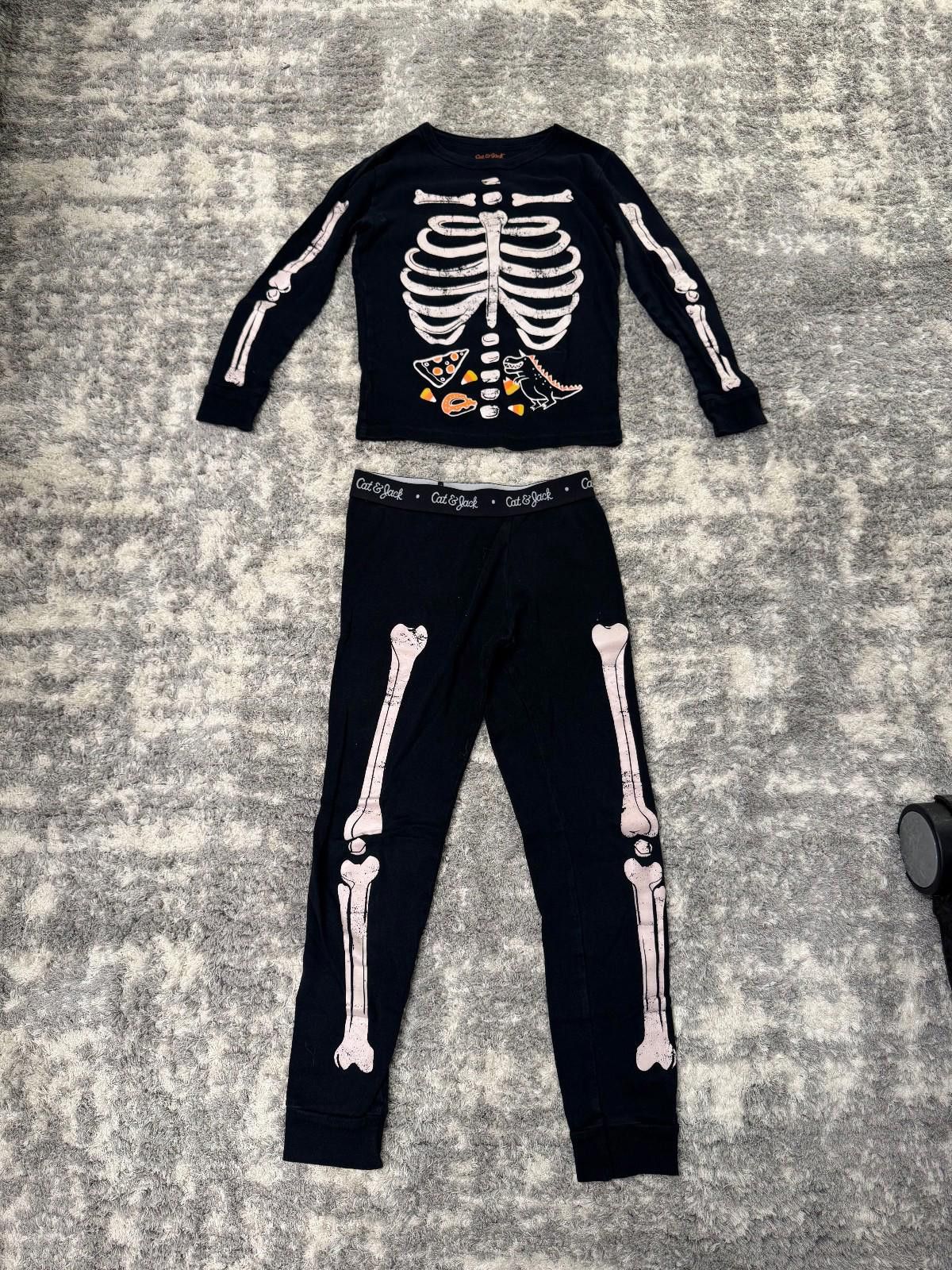 Other Cat & Jack Boys Pajama Set Size 8 Black Skeleton Halloween Size ONE SIZE - 1 Thumbnail