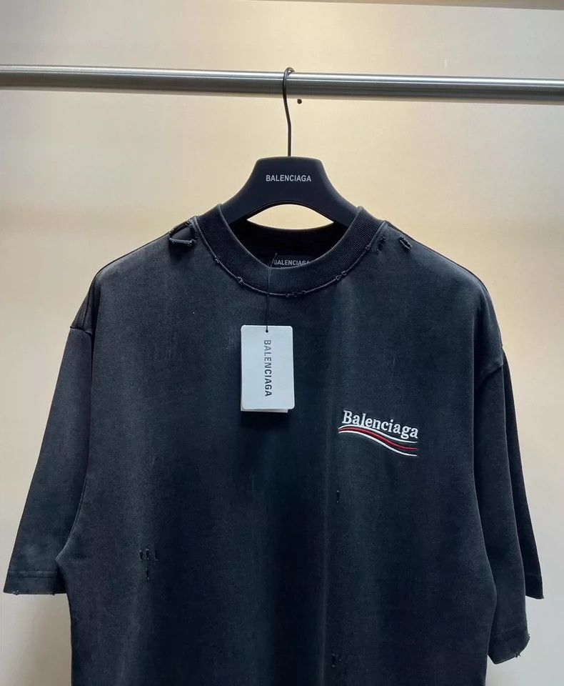 Balenciaga Balenciaga Anti-wear design wave cola short sleeve T-shirt Size US XL / EU 56 / 4 - 3 Thumbnail