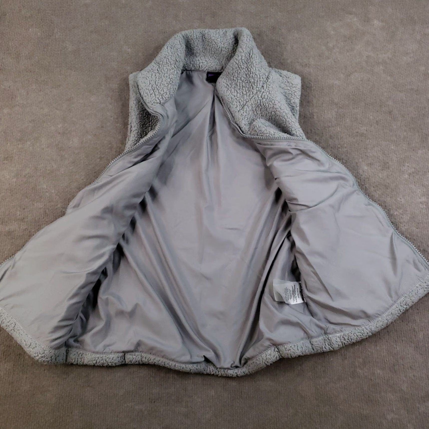 Patagonia Patagonia Los Gatos Vest Womens Small Beige Fuzzy Fleece Full Zip Size S / US 4 / IT 40 - 6 Thumbnail