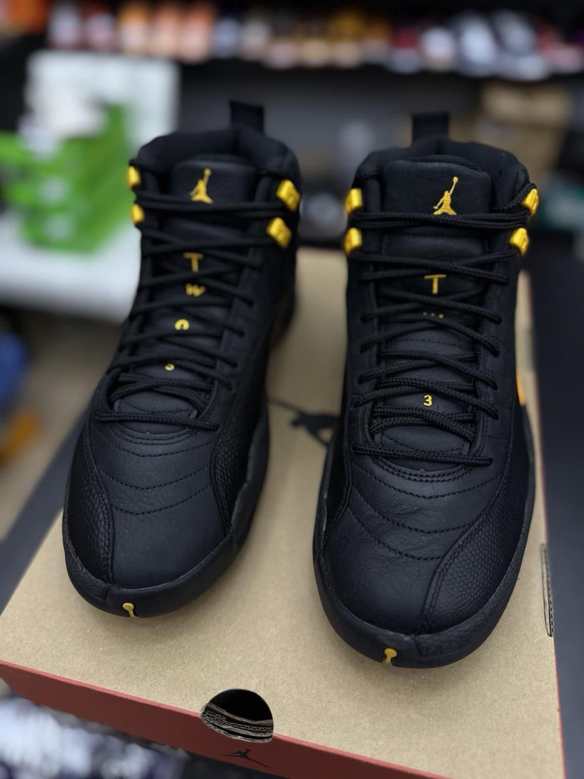 Jordan Brand Air Jordan 12 Black Taxi Retro Size 11 2022 CT8013-071 Size US 11 / EU 44 - 5 Thumbnail