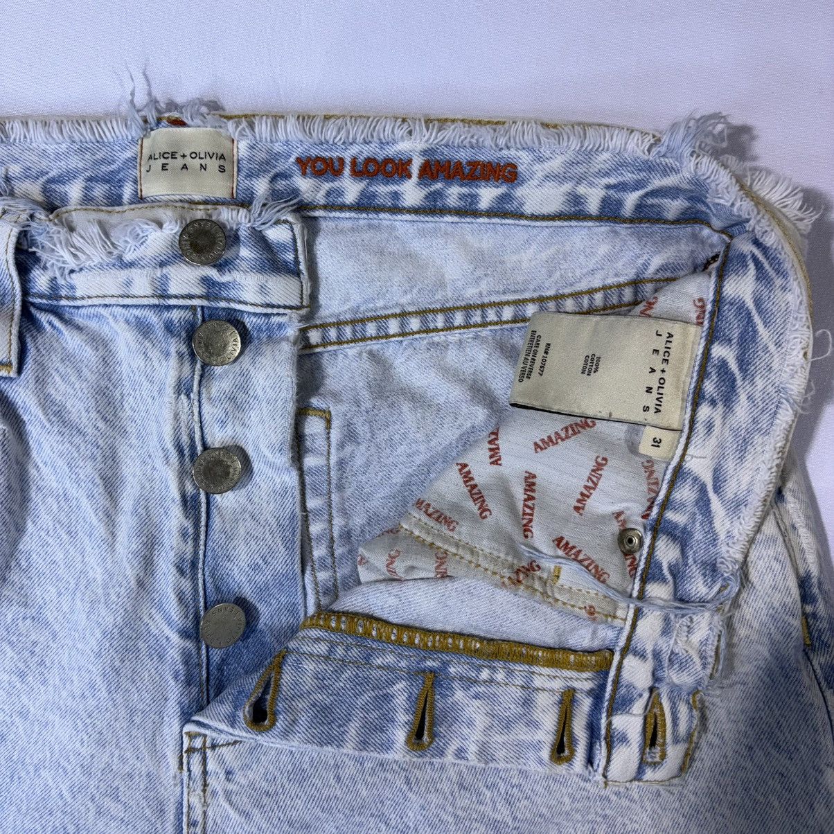 Alice + Olivia ALICE+OLIVIA AMAZING HIGH RISE BOYFRIEND JEAN DISTRESSED -31 Size 31" - 1 Thumbnail