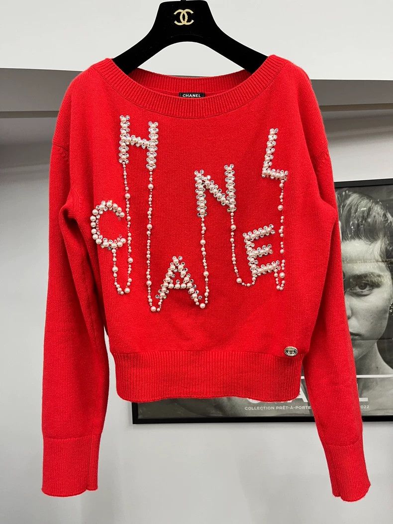 Chanel Chanel Red Heavy Industry Pearl Chain Cashmere Sweater Size XS / US 0-2 / IT 36-38 - 1 Thumbnail