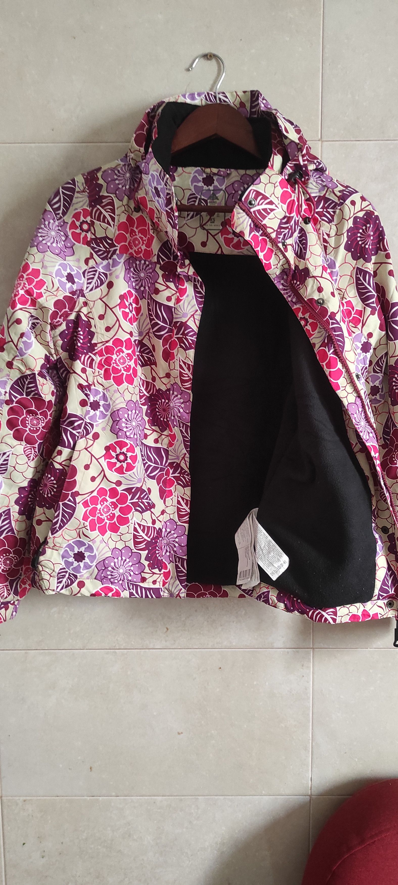 Other Berg Outdoor Weatherproof Floral waterproof Hooded Jacket Size S / US 4 / IT 40 - 17 Thumbnail