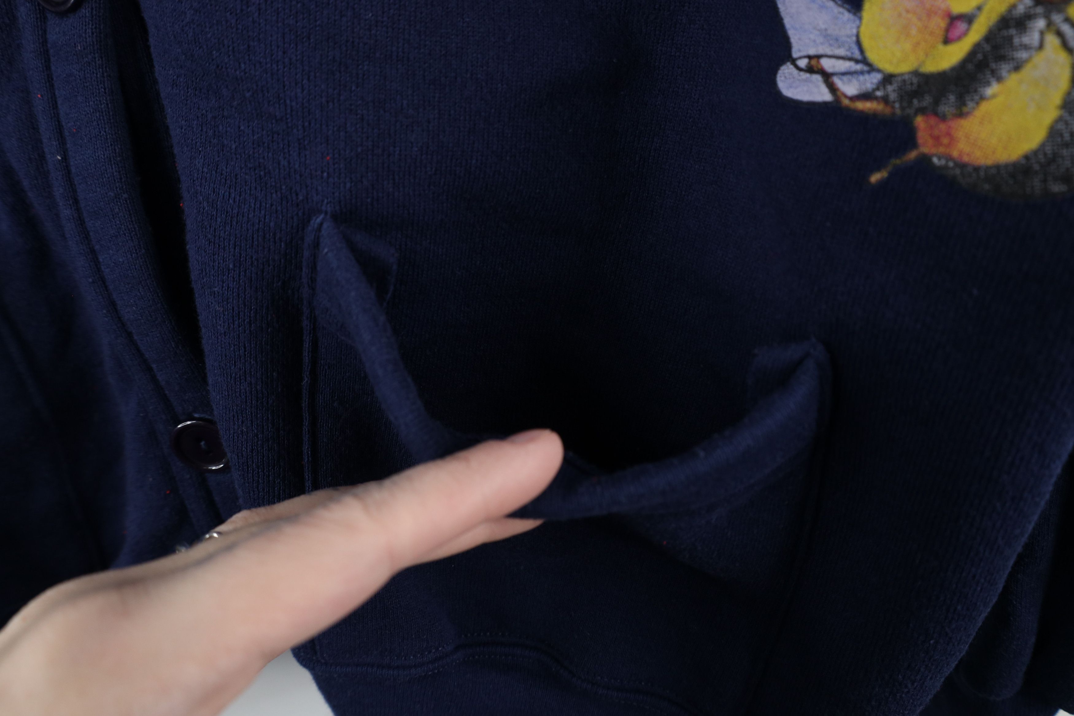 Vintage Vintage 90s Streetwear Bumblebee Cardigan Sweatshirt USA Size XL / US 12-14 / IT 48-50 - 9 Thumbnail