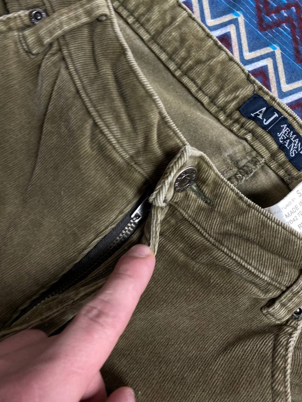 Armani × Vintage Vintage Armani Jeans velvet jeans logo Size US 30 / EU 46 - 10 Thumbnail