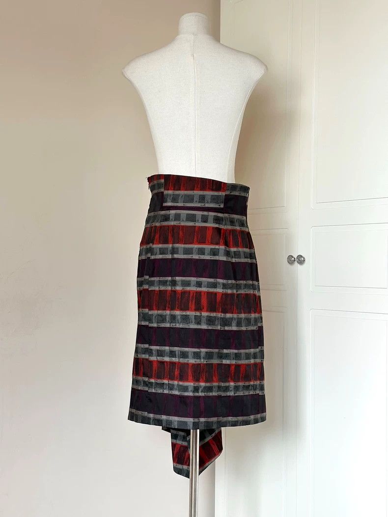 Vivienne Westwood Vivienne Westwood A half-length dress with irregular satin Size 26" / US 2 / IT 38 - 2 Thumbnail