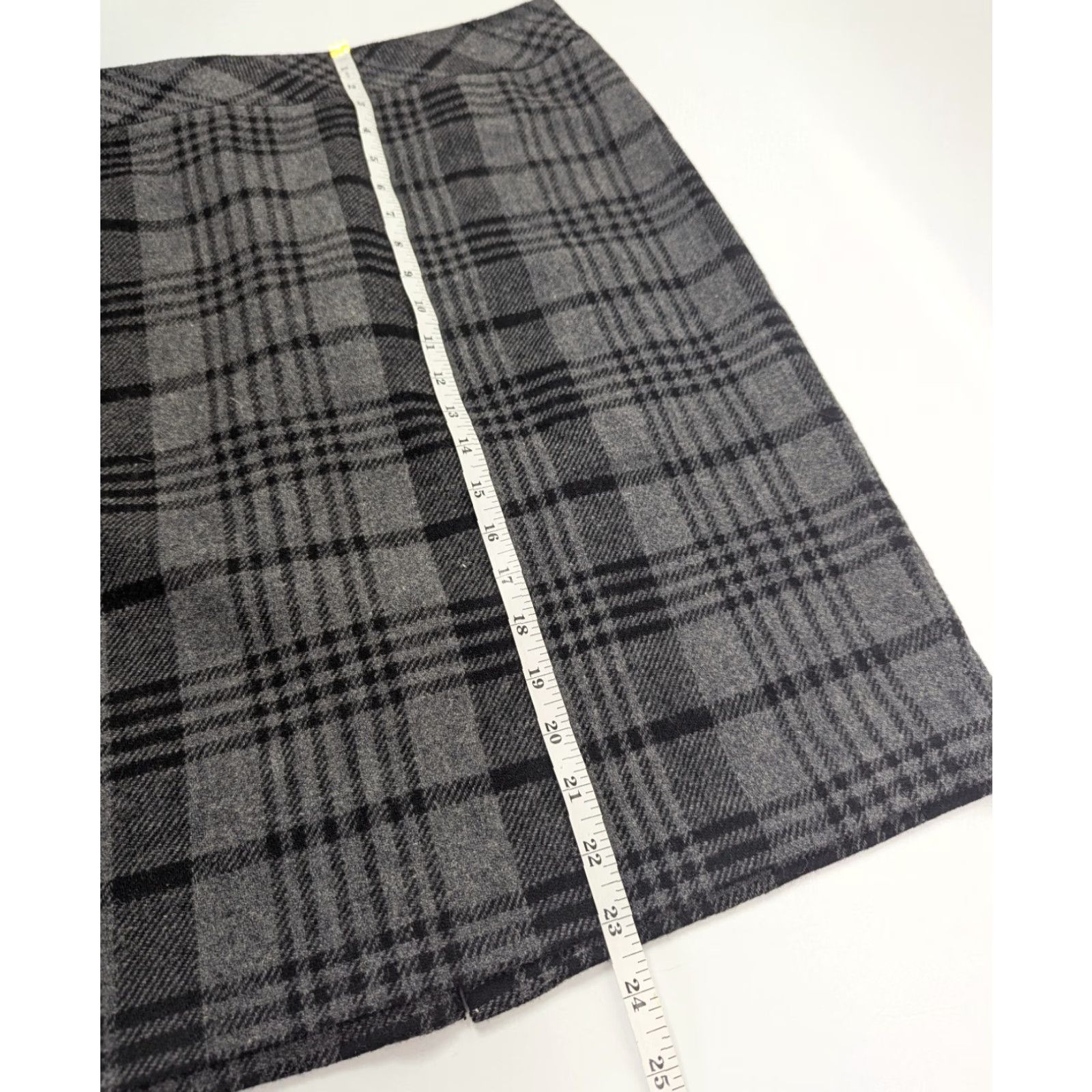Loft LOFT Ann Taylor Size 18 Pencil Straight Skirt Gray Tartan Wool Blend Woman's Knee Length Zipper Front Lined Check Pattern Dry Clean Only Vintage: No Size 40" / US 18 - 3 Thumbnail