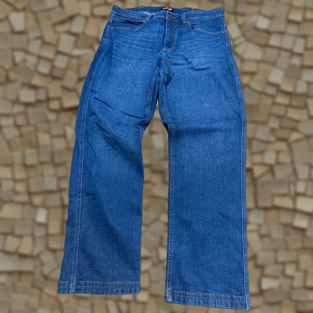 Vintage Kirkland Signature Jeans Men's 36x32 Blue Denim Straight Leg Dark Wash Pockets 5-Pocket Design Regular Inseam 32 Size US 36 / EU 52 - 1 Thumbnail