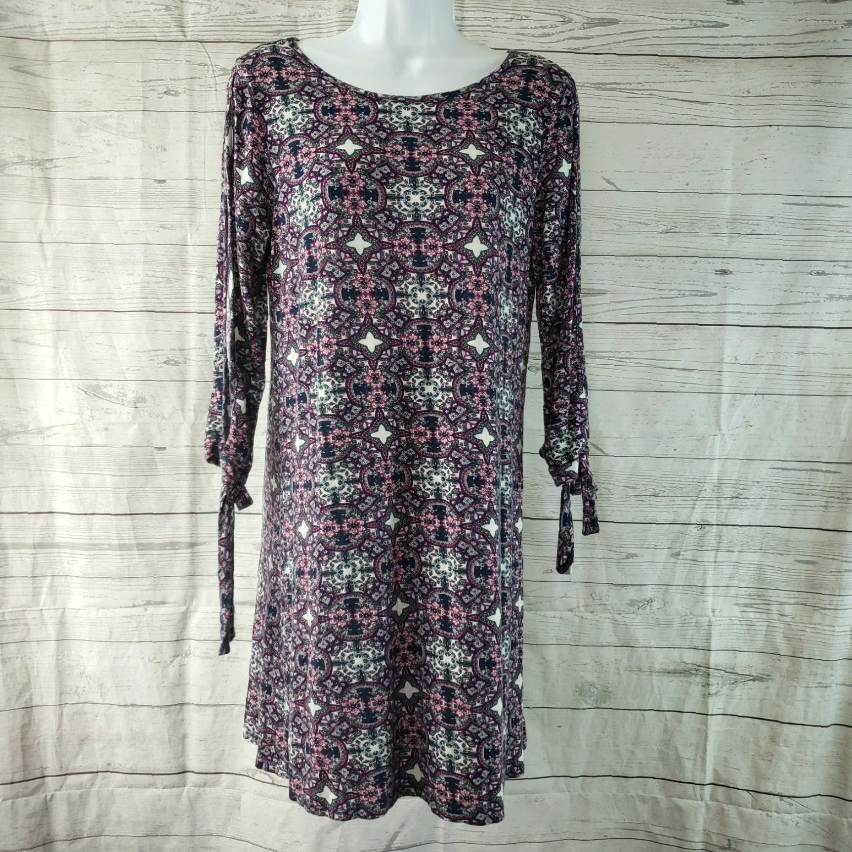 Vintage Pixley Womens Dress Medium Purple Green 3/4 Sleeve Rayon Blend Casual Shift Short Dress Womens M Purple Vintage? No Size M / US 6-8 / IT 42-44 - 2 Thumbnail