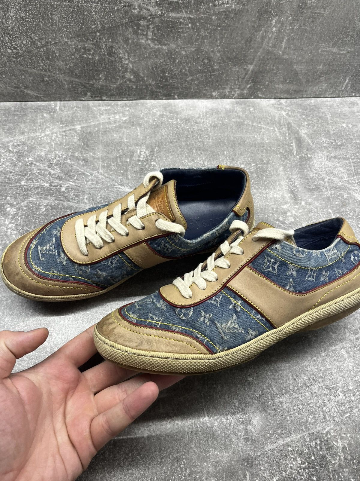 Louis Vuitton Louis Vuitton beige leather blue monogram denim sneakers Size US 6 / IT 36 - 5 Thumbnail