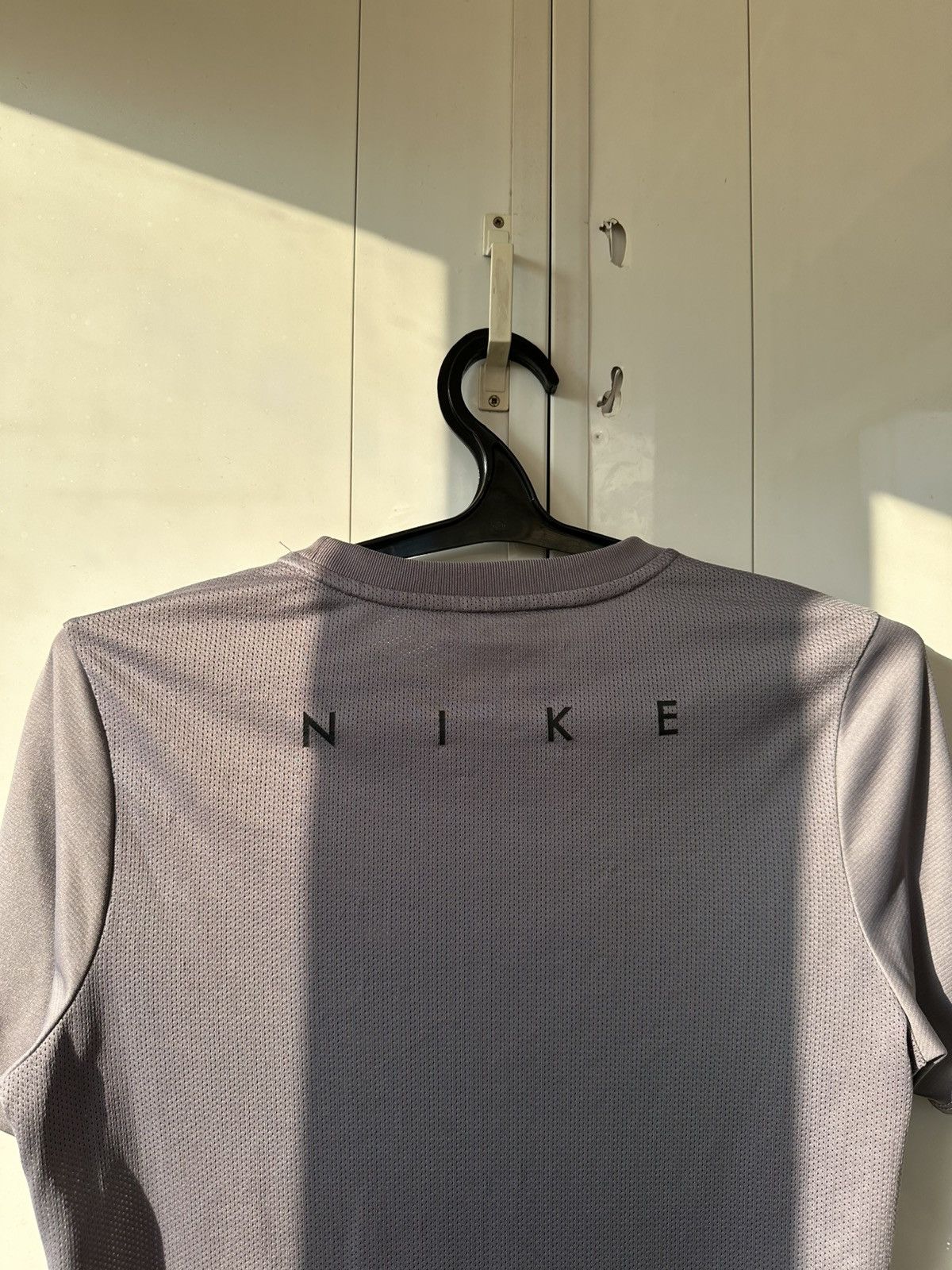 Nike Vintage Nike T-shirt Back Print Logo Size US S / EU 44-46 / 1 - 11 Thumbnail