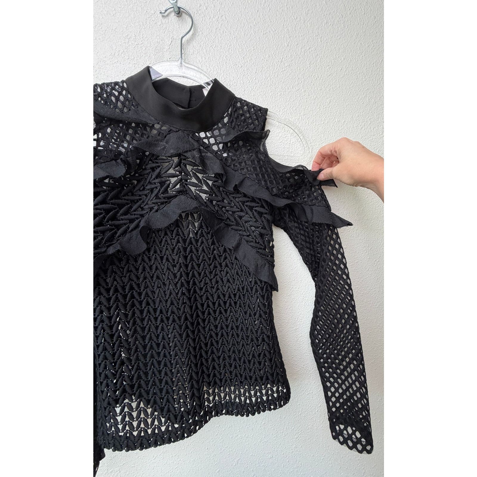 Self-Portrait Self-Portrait Black Purl Knit Cold Shoulder Top US 4 Size S / US 4 / IT 40 - 9 Thumbnail
