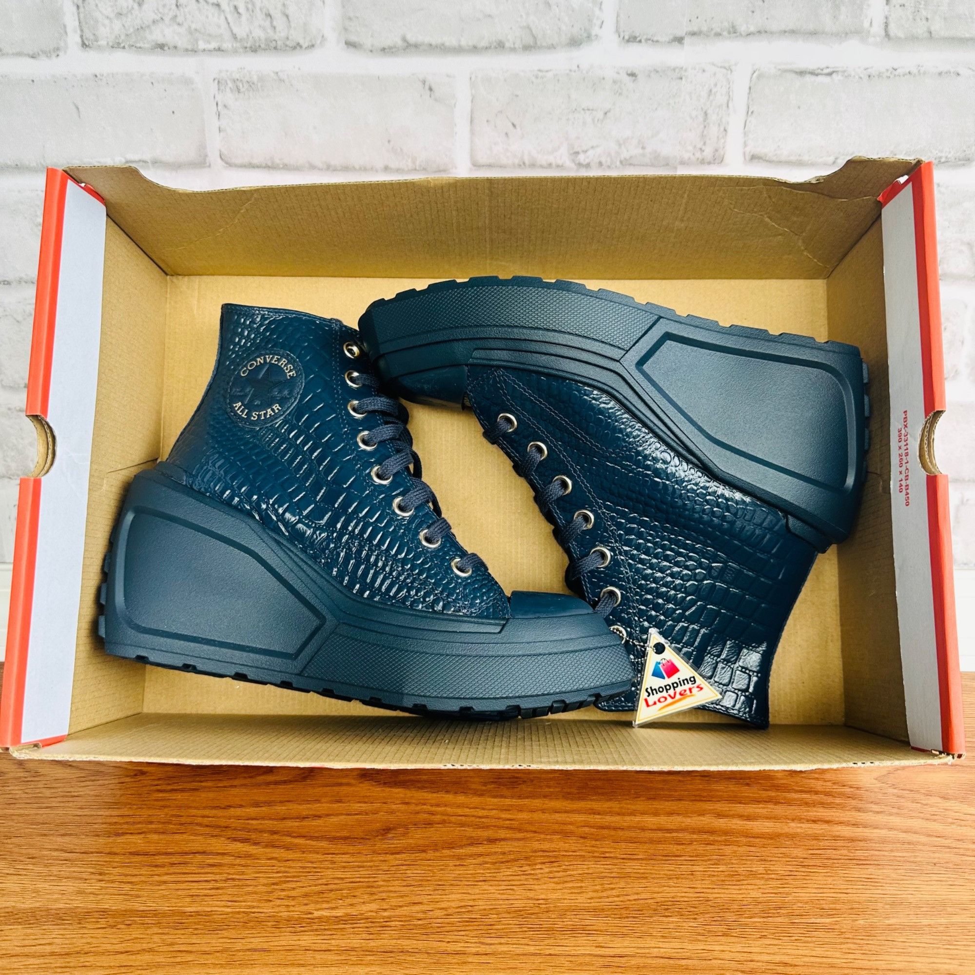 Converse ⭐Chuck 70 De Luxe Wedge Platform Leather Sneakers 6.5 Womens Size US 6.5 / IT 36.5 - 7 Thumbnail